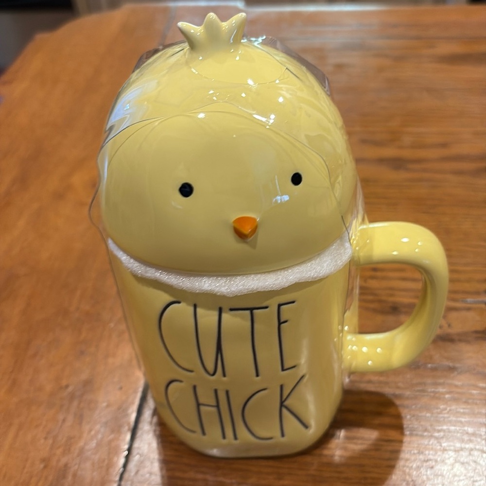 BNWT Rae Dunn CUTE CHICK 🐥 two piece mug HTF